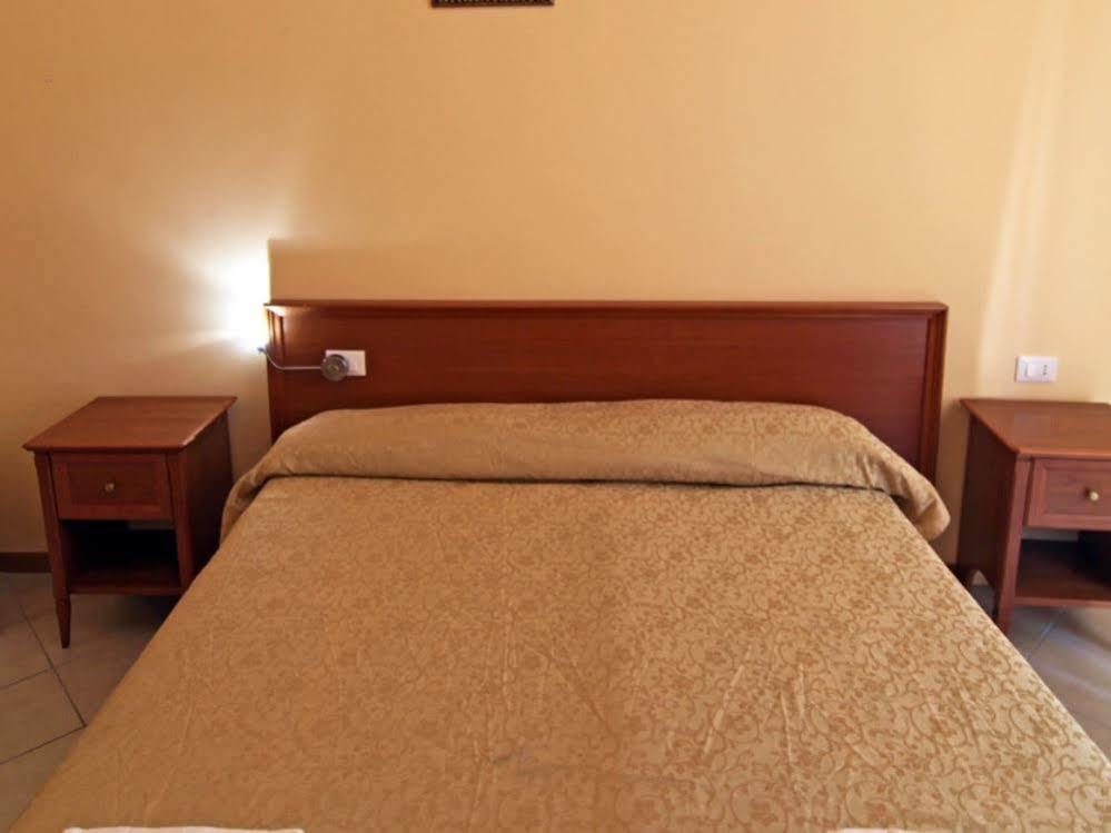 Stella Elsa Hotel Rome Exterior photo